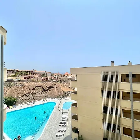 Cozy Apartment,heated Pool,wifi, Atlantic Ocean View 아데제